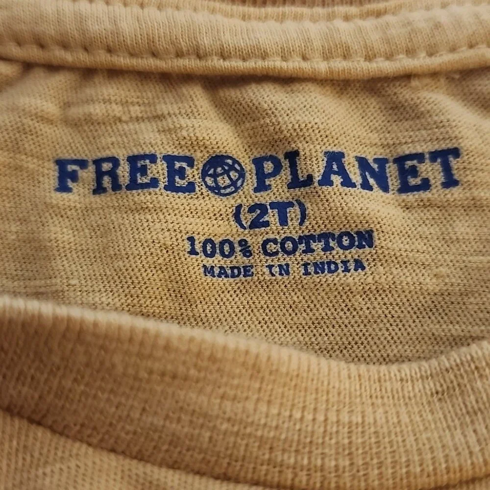 Free Planet Tshirt And Joggers size 2T